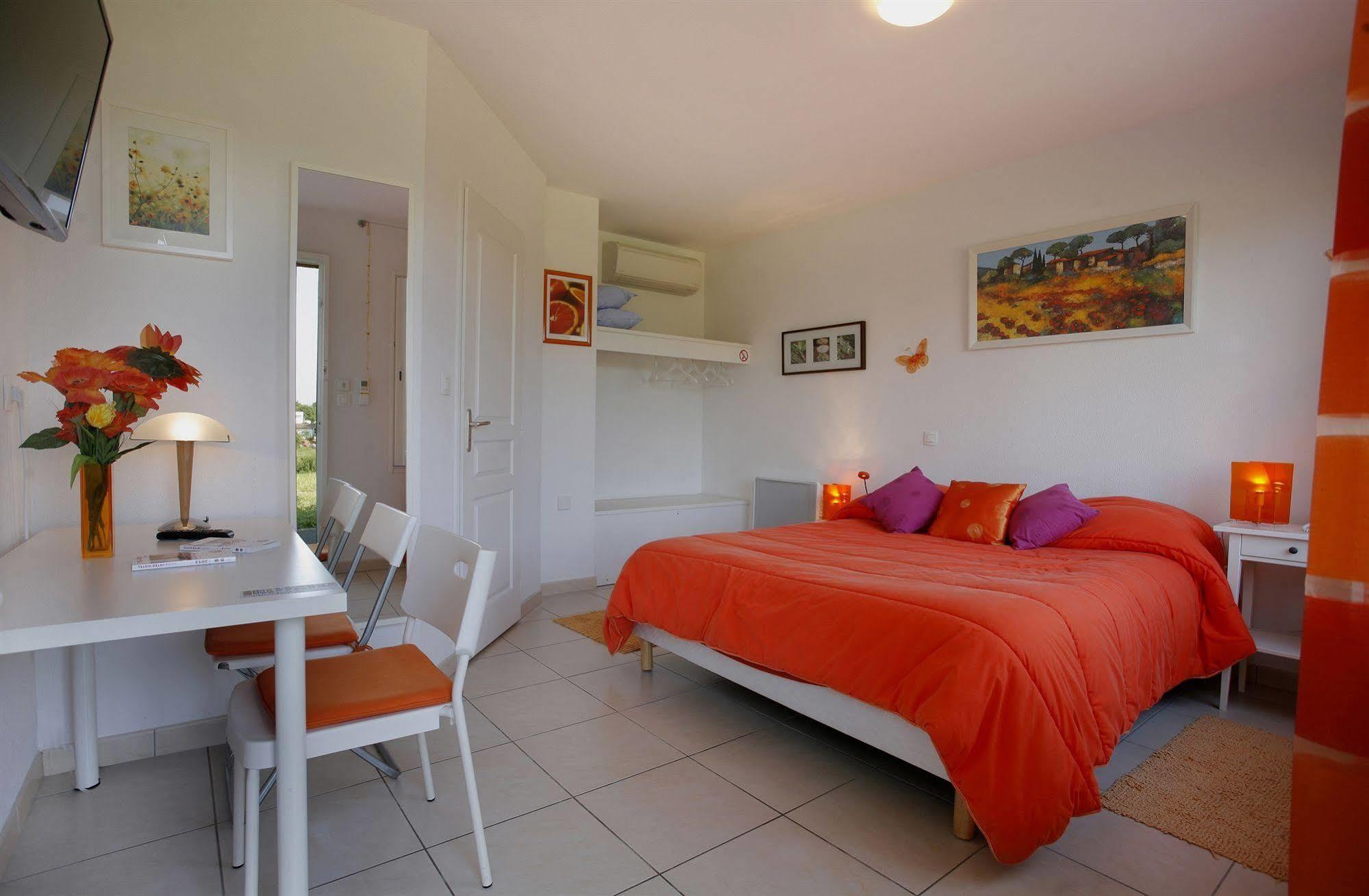 Tresses Logis Hotel Corintel Bordeaux Est מראה חיצוני תמונה
